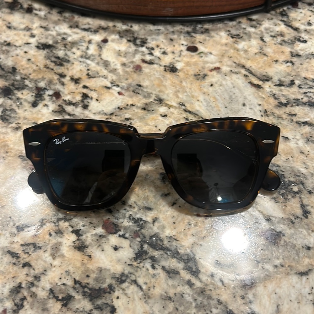 Brand new raybans with case